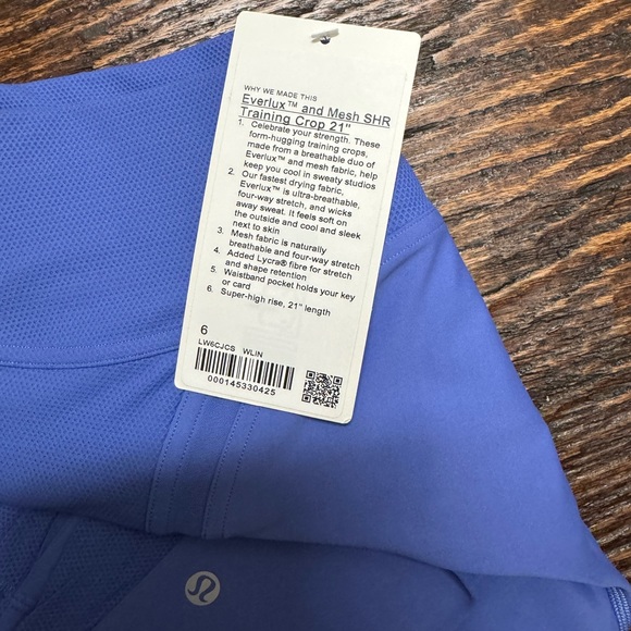 Lululemon Everlux and Mesh HR Training Tight 21” & High-Neck Train Bra
I… - Picture 3 of 10